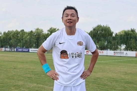 　　　　所以，若是畴前传起头梳理，除第一男主角蝙蝠侠，老管家、老警长乃至也能够各自梳理出一条心路。